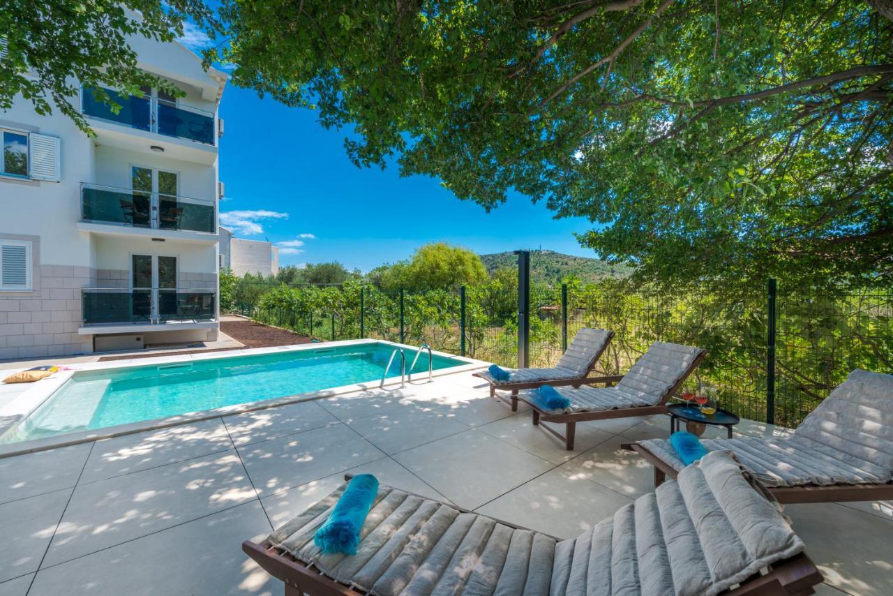 Gold 4 Apartment Mlini