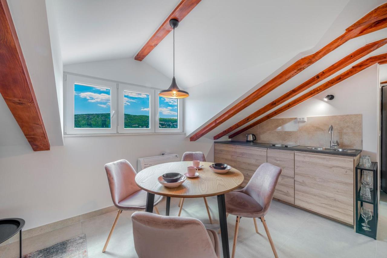 Apartment Gold 4 *